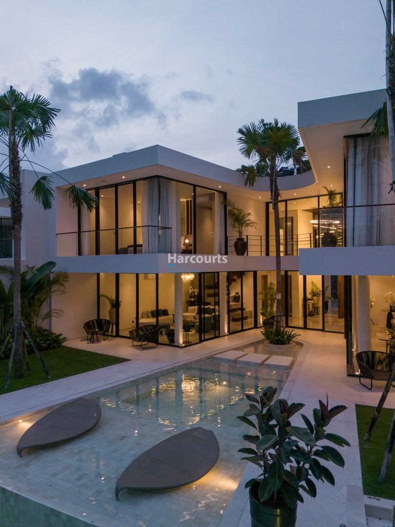 Stylishly Designed Freehold Villa Luxury Living