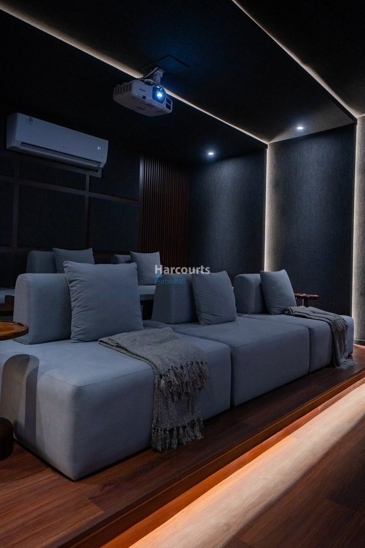 Stylishly Designed Freehold Villa Swimming Pool