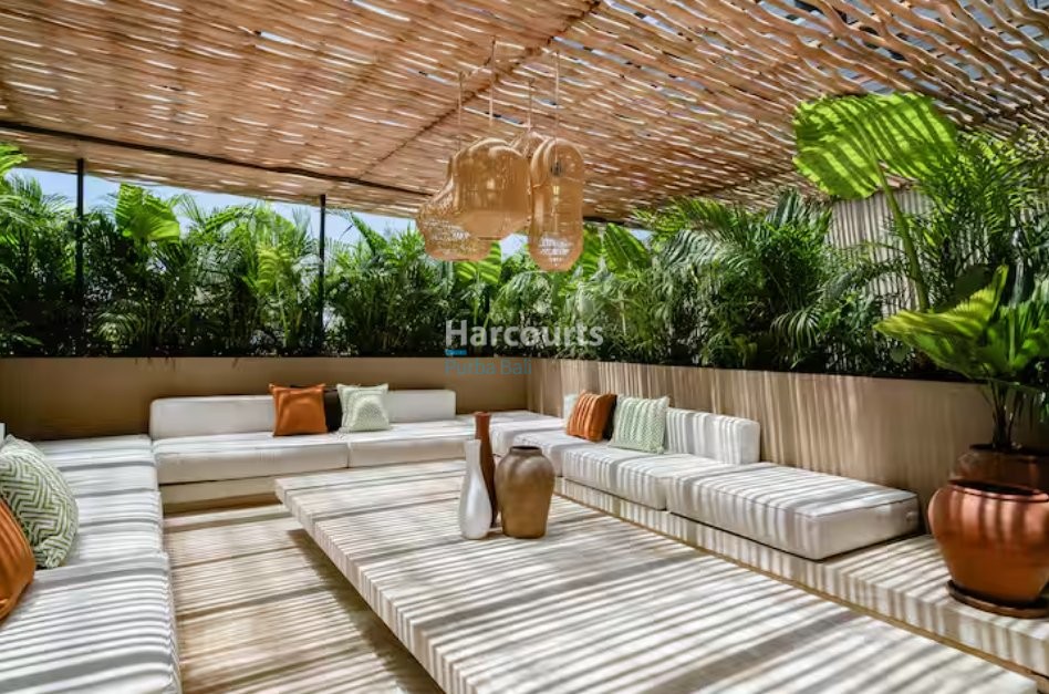 4 Bedroom Luxury Villa Beachside Bali Home