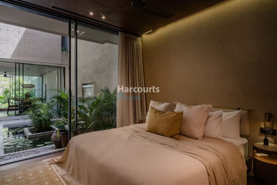 4 Bedroom Luxury Villa Beachside Leasehold Opportunity