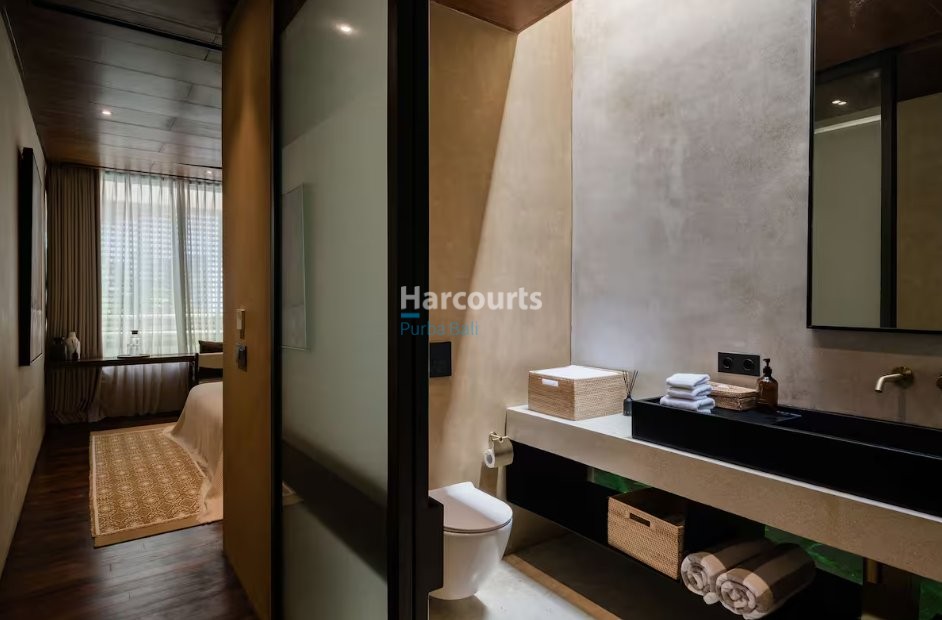 4 Bedroom Luxury Villa Beachside Ocean Breeze