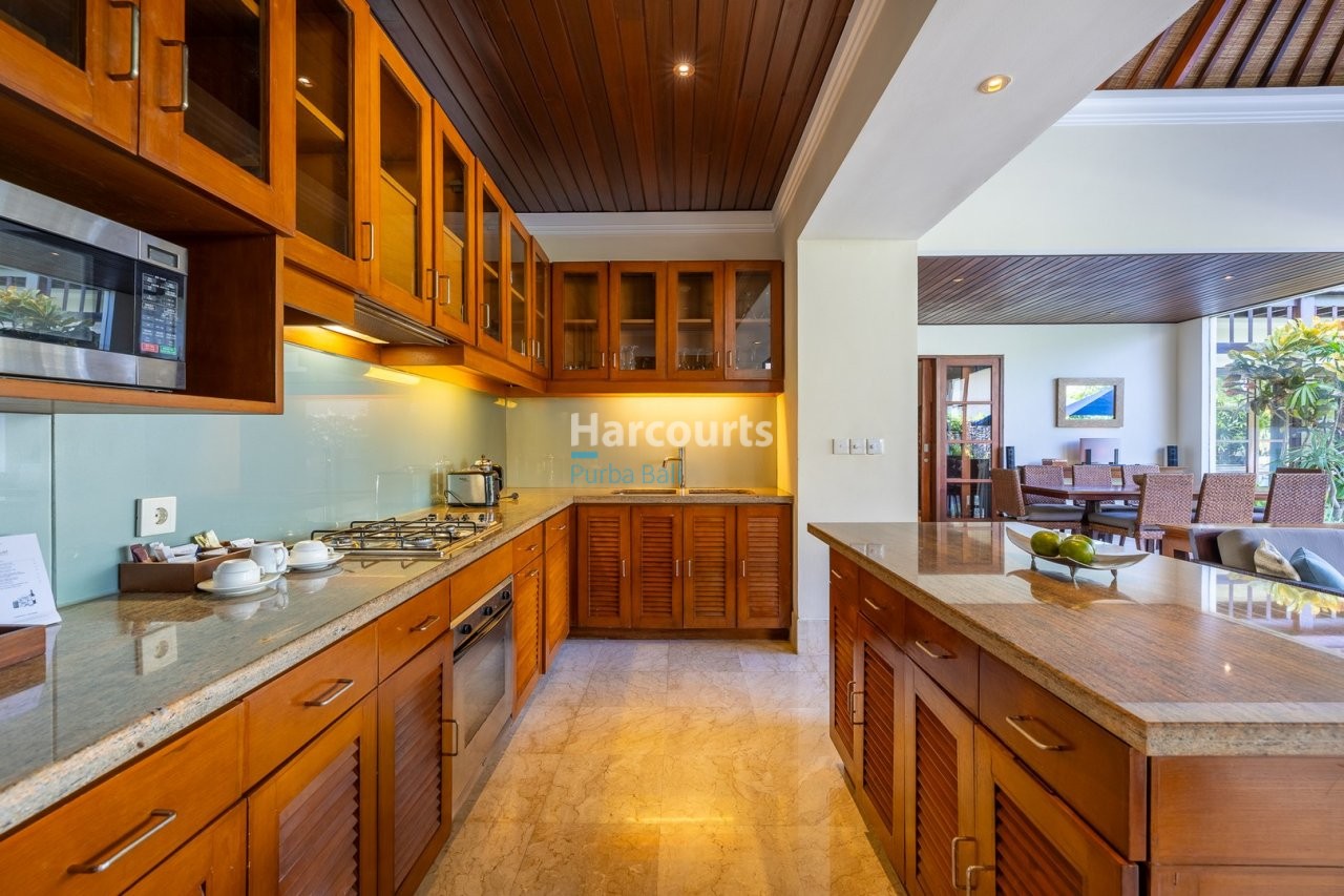 Located Within Well Performing Exclusive Leasehold Opportunity