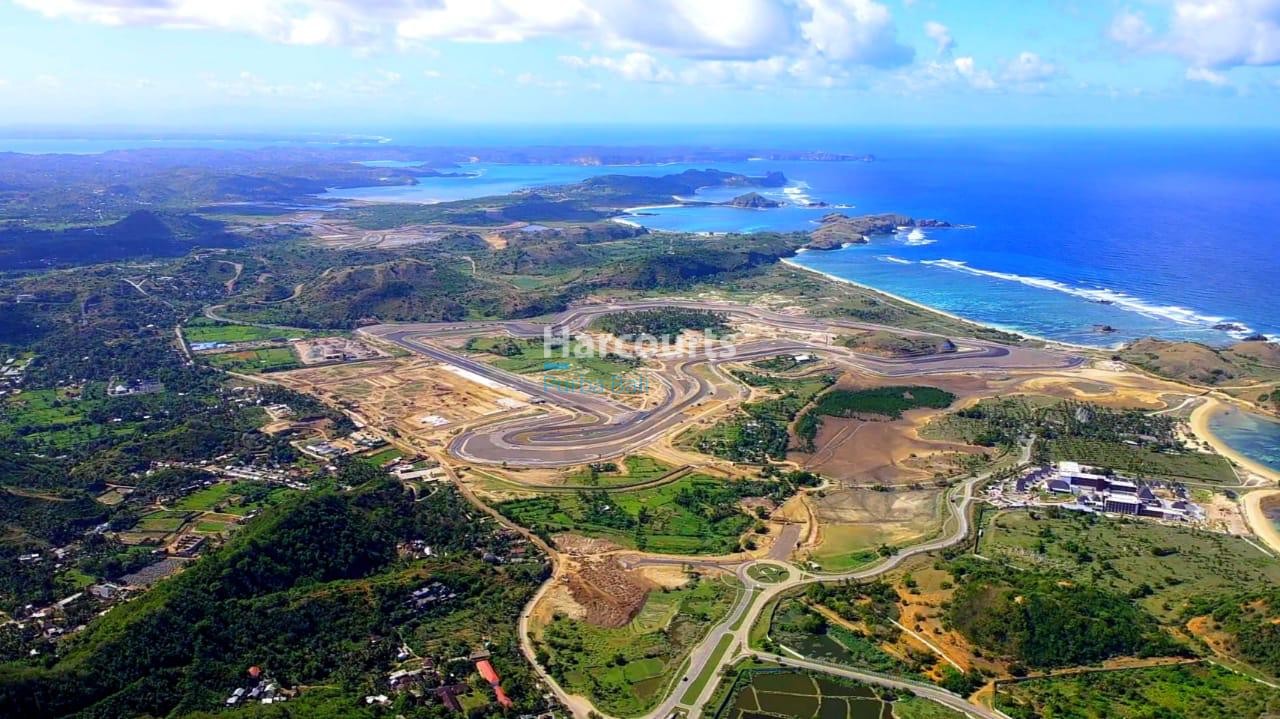 this-expansive-sqm-hgb-for-sale