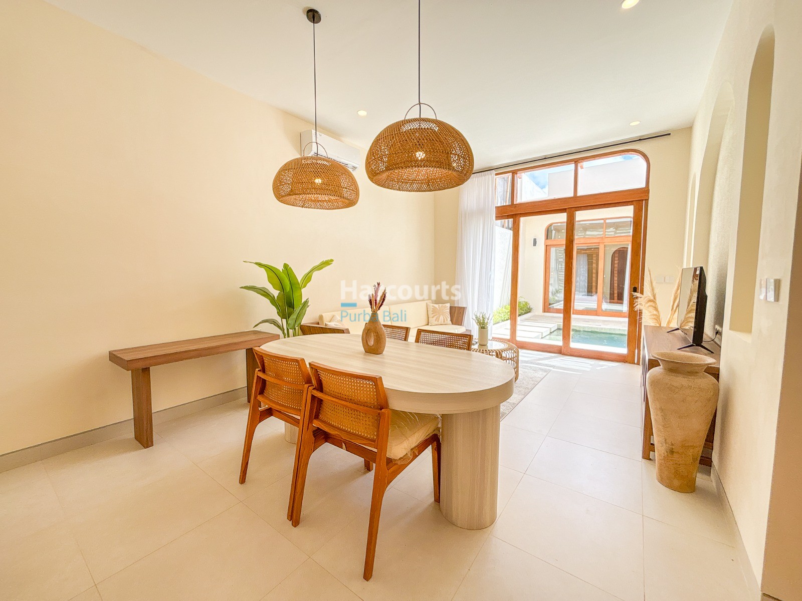 following-sold-out-success-phase2-tropical-modern