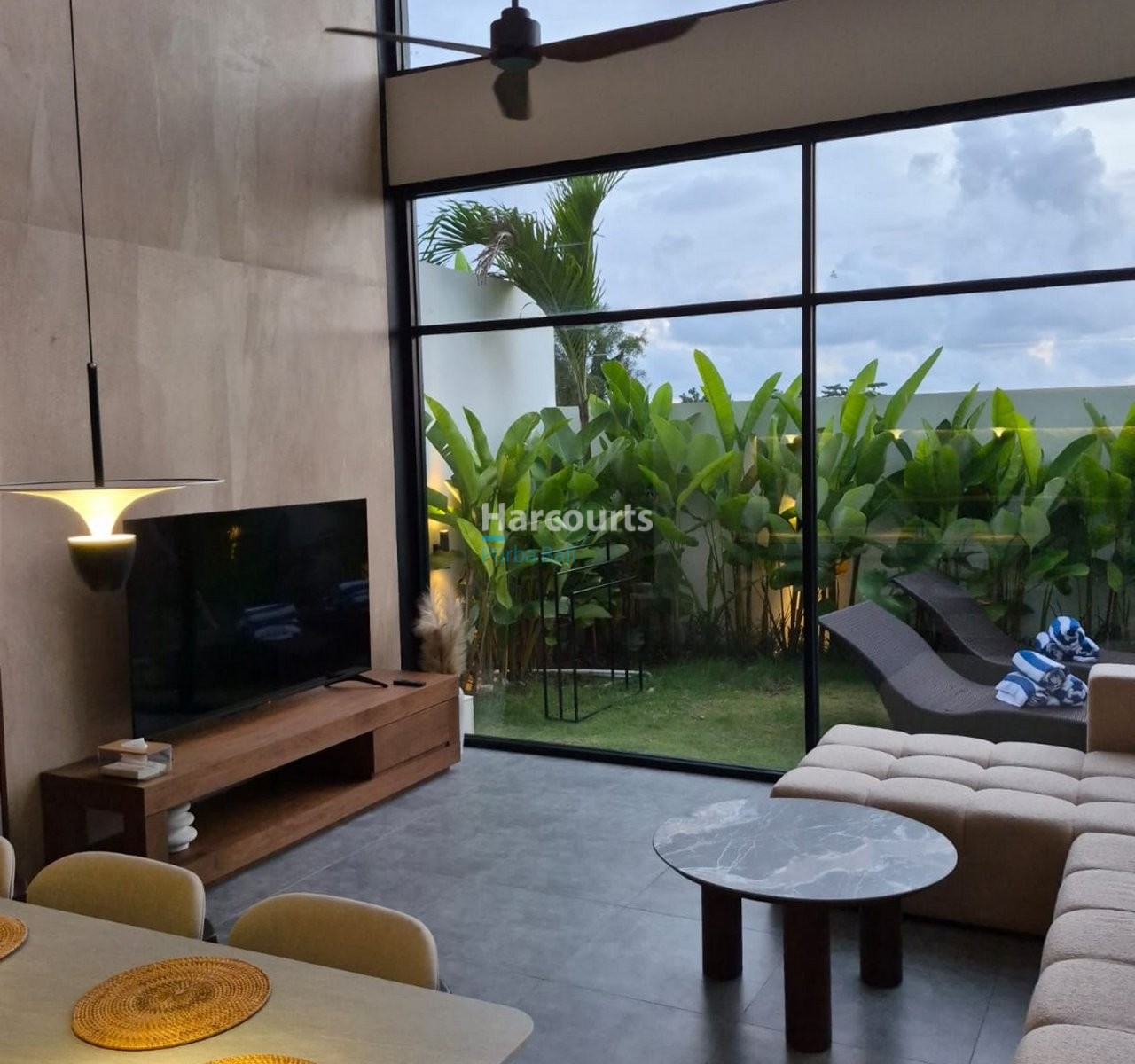 Located Beautiful Surroundings Pantai For Sale