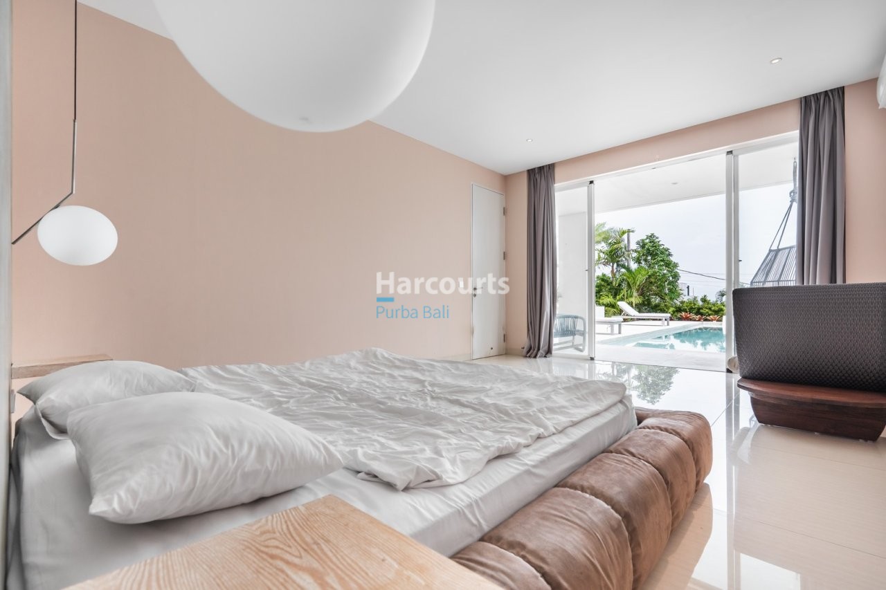 Perched Elegantly Balis Bukit With View