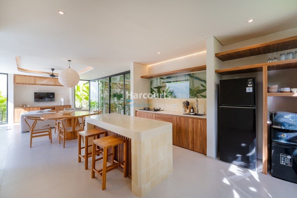 Welcome This Stunning Development Leasehold Opportunity