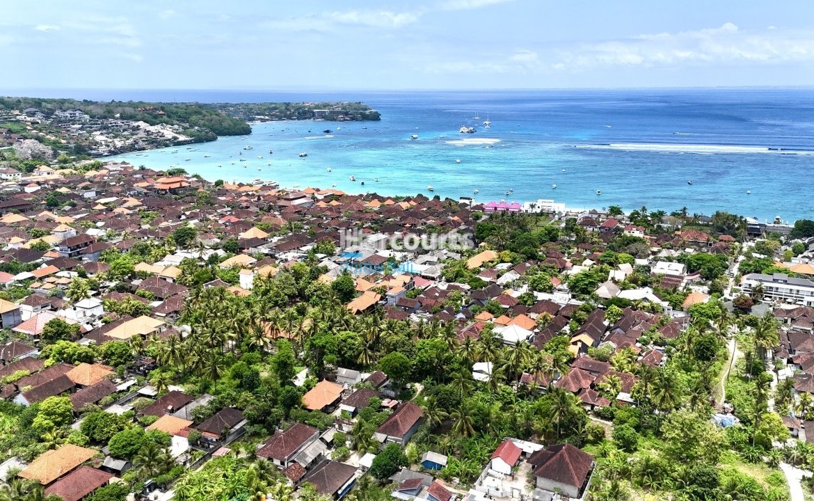 Jungut Boutiques Opened Living