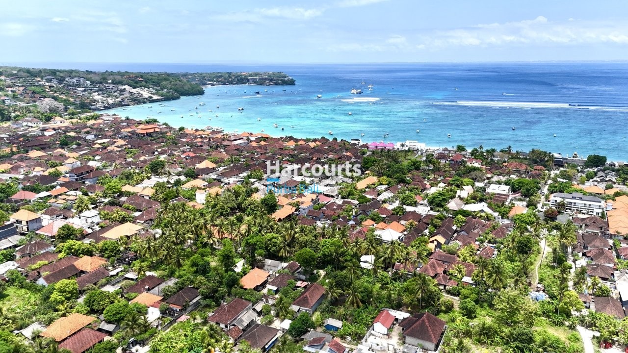 Jungut Boutiques Opened Living