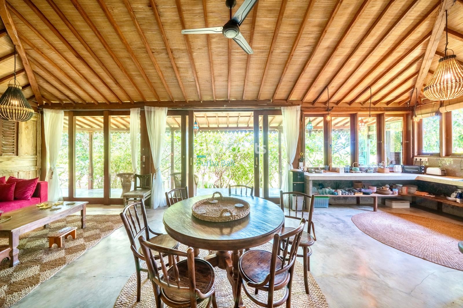 Sounds Rare Holiday Treasures Smaller View