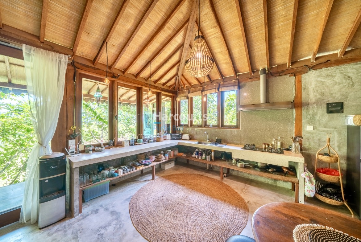 Plush Kitchen Extend Prime Spacious Couch