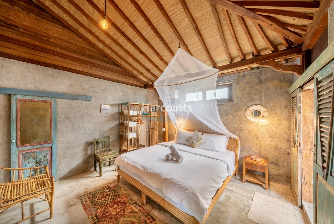 Serene Pieces Batu Mosquito Tropical Jungut