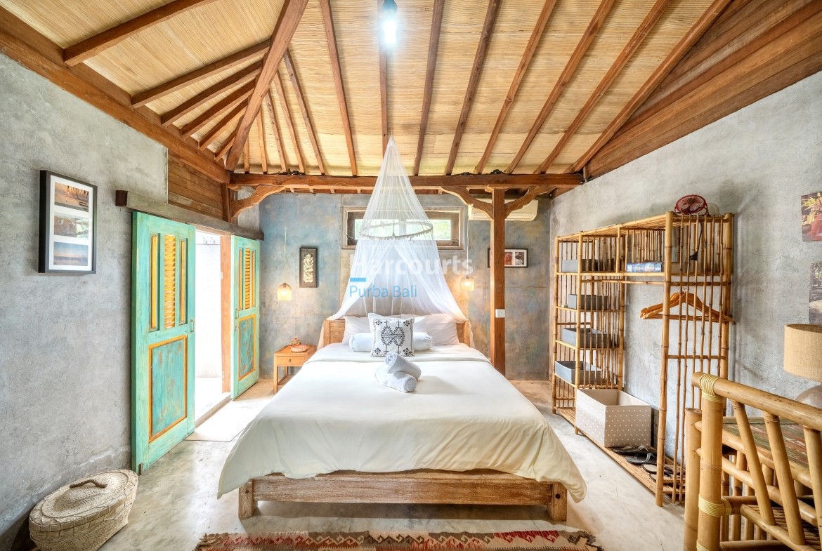 Luxury Traffic Balinese Smaller Further Jungut