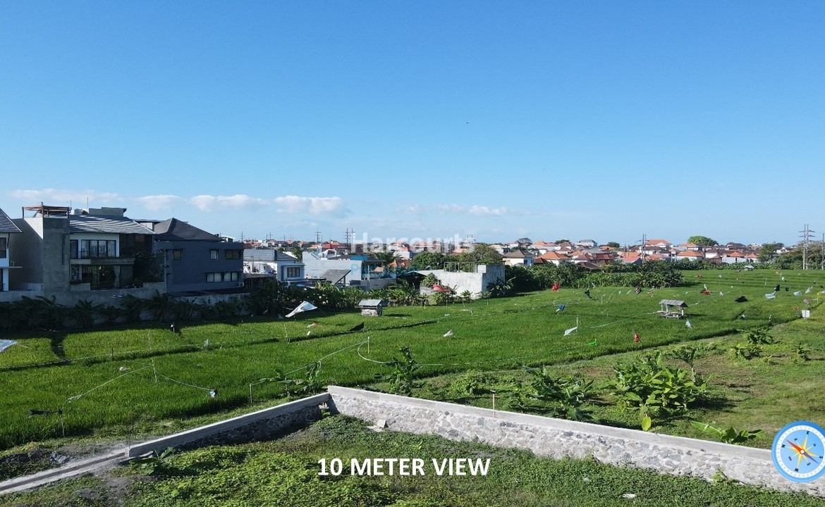 Setting Generous Houses