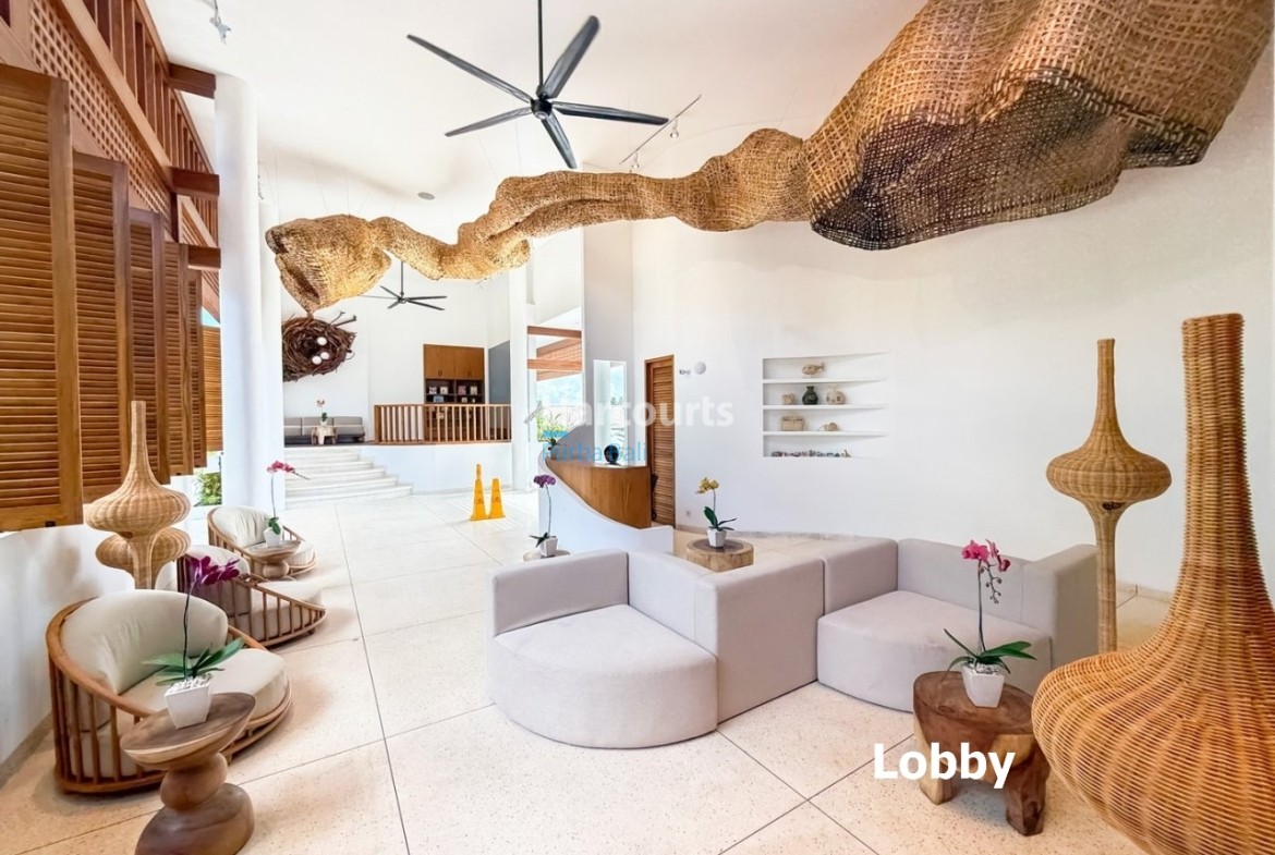 Bingin Bali Villa Cottage Woven Sculpture Lobby