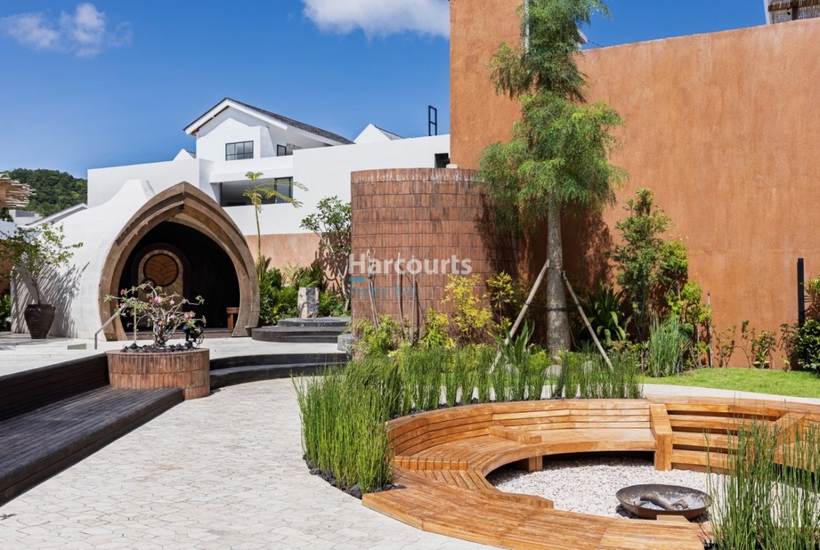 Bingin Villa Cottage Wooden Seating Area Entrance