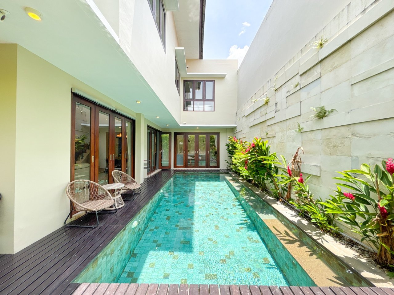 Carport Ambient Holiday Edges Relaxed Spacious