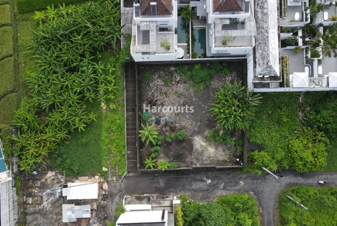 freehold-hak-milik-land-luxury-living