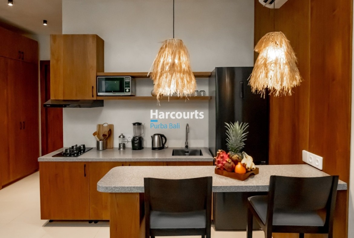 Berawa Beach Villa Designer Kitchen Straw Lamps