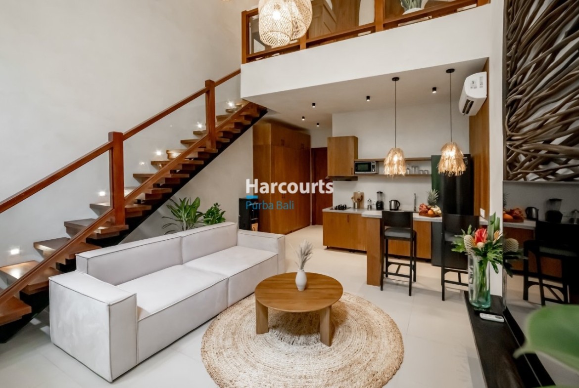 Berawa Beach Villa Wooden Staircase Designer Kitchen