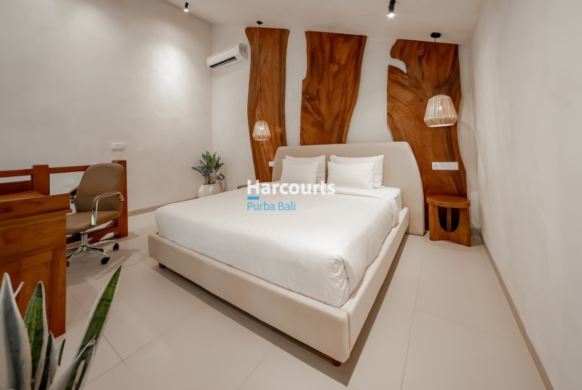 Berawa Villa Bedroom Wood Panel Headboard