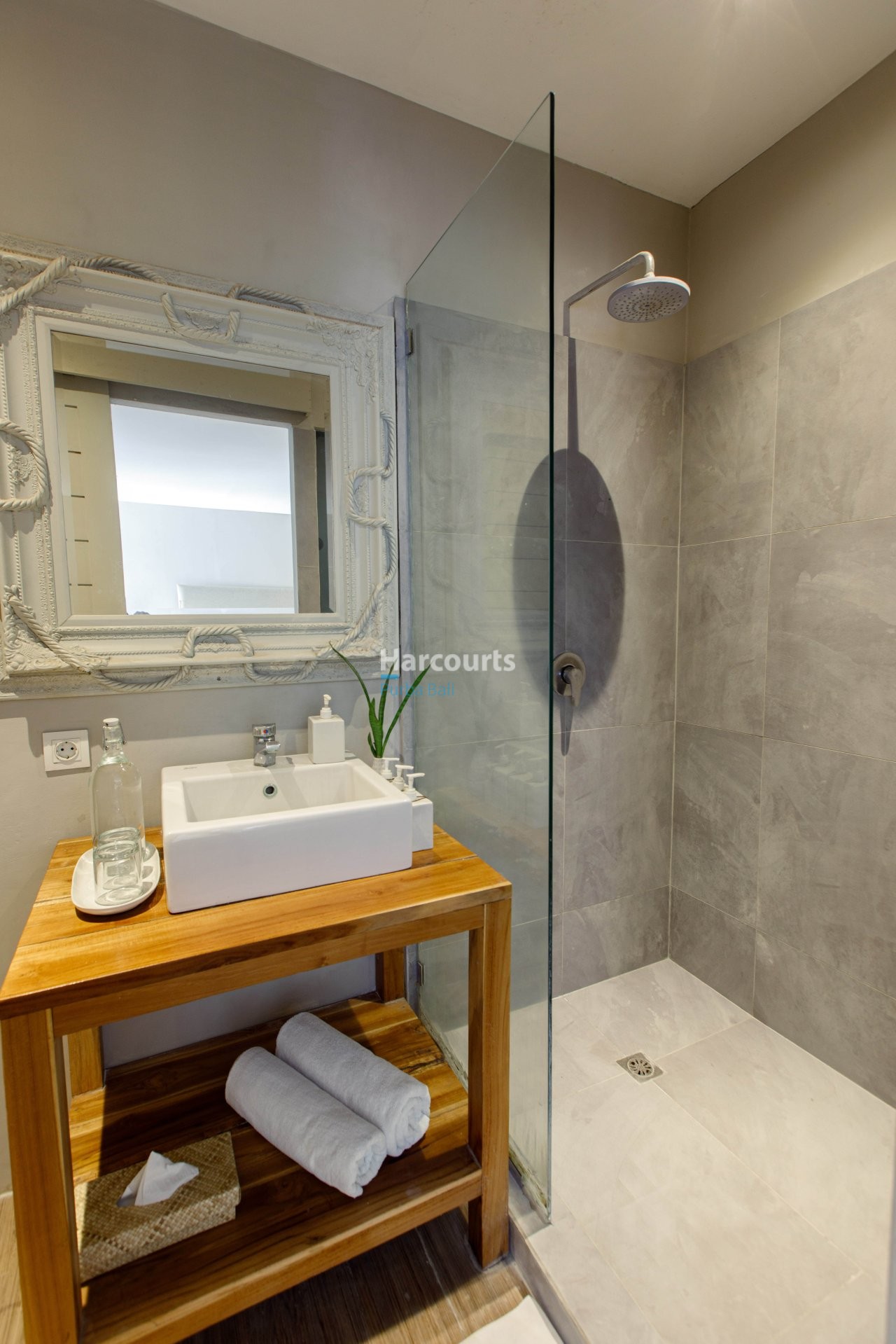 Conveniently Located Bumbak This Luxury Living 1