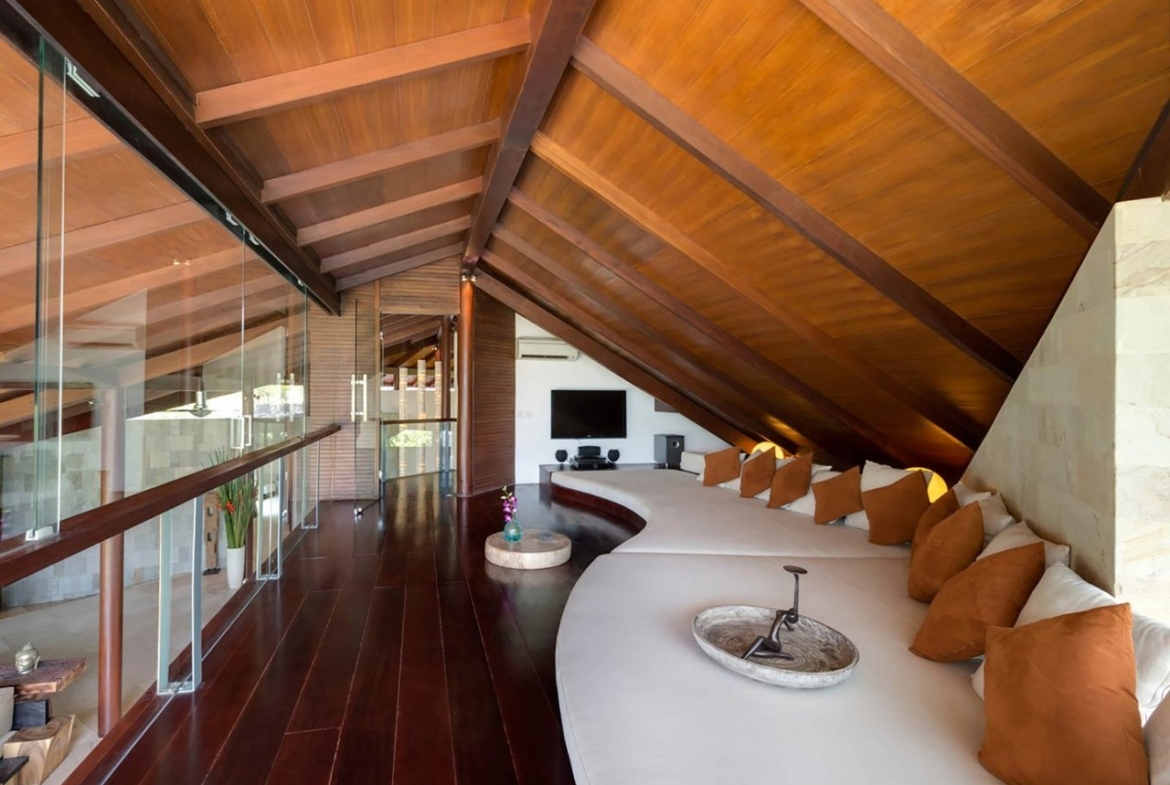 Estate Gated Bed Seminyak Cozy Modern