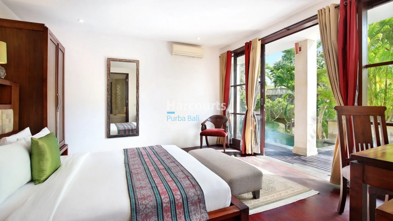 Jimbaran Hill Bali Villa Luxury Living