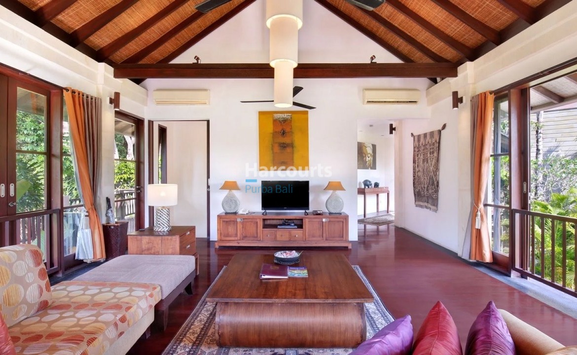 Jimbaran Hill Bali Villa Swimming Pool