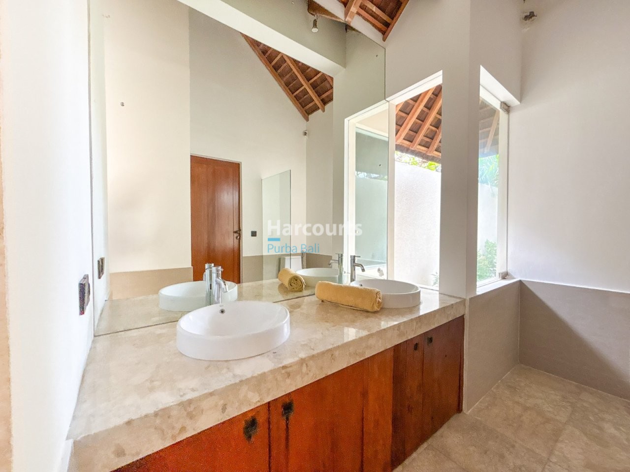 Set Quiet Residential Enclave Freehold Ownership 1