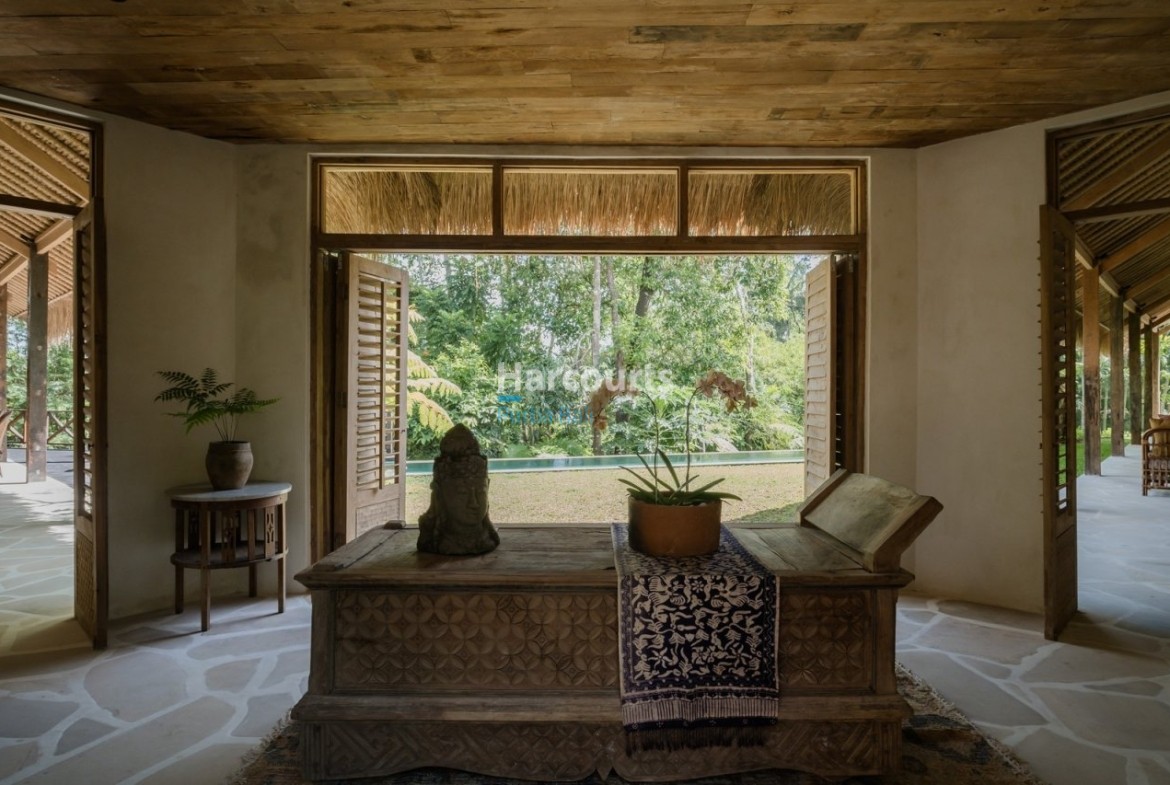 Set Tranquil Village Kaba Luxury Living