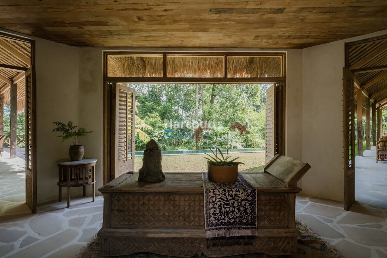 Set Tranquil Village Kaba Luxury Living