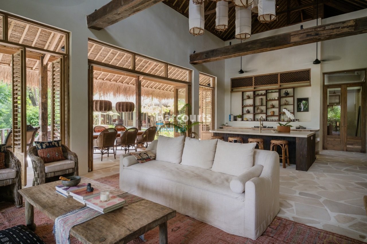 Set Tranquil Village Kaba Tropical Modern