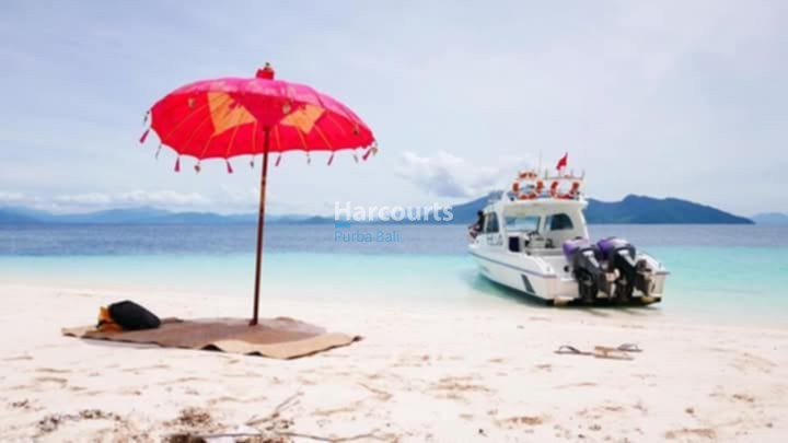 Set Within Unspoiled Coastal Luxury Living