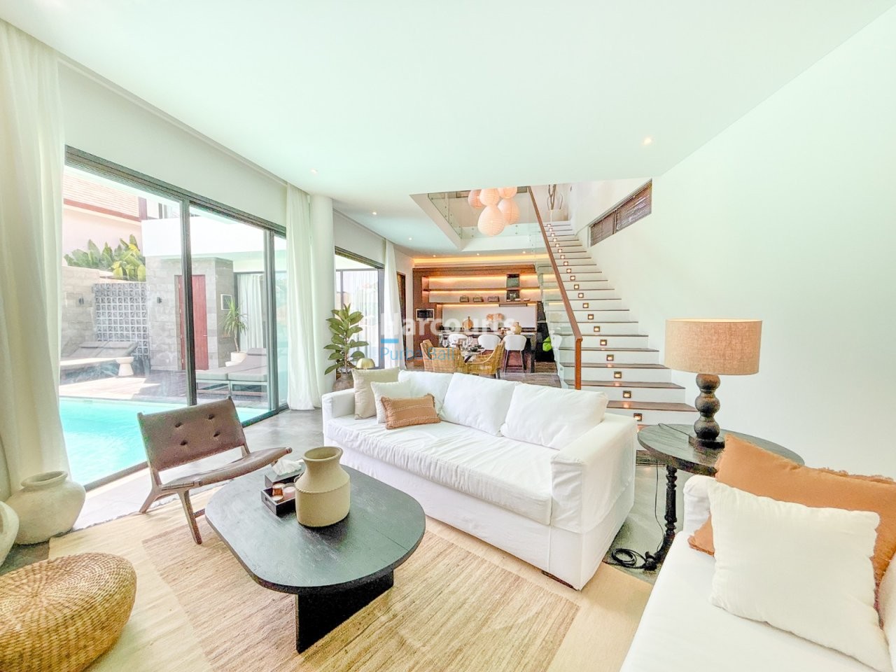 Tegal Cupek Villa Living Room Pool View White Sofa