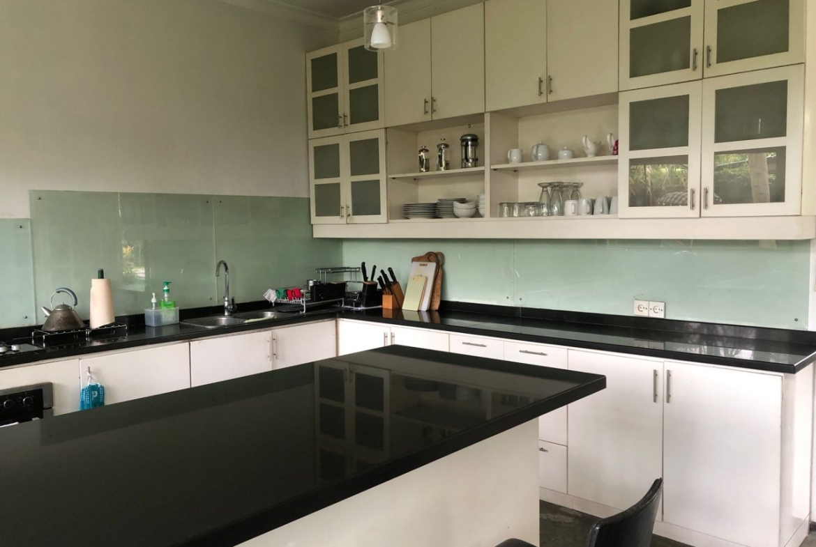 Villa Bed Spacious Yearly Ubud Tropical