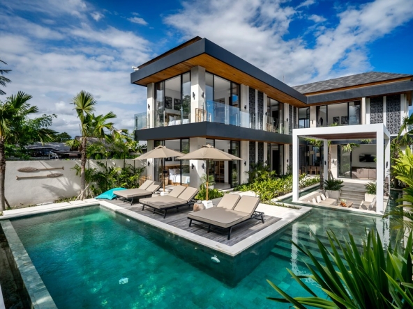 Wall View Thoughtful Green Areas Villa