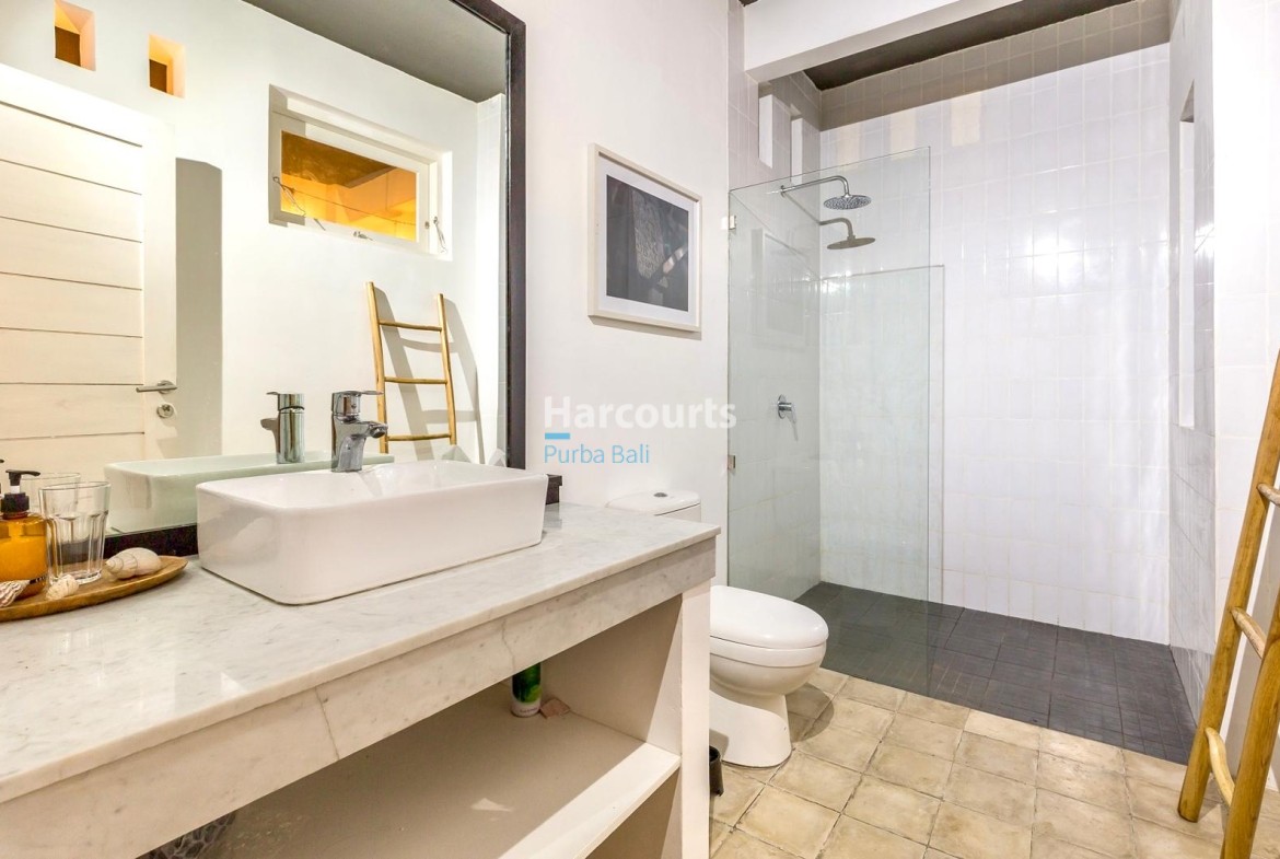 opportunity-purchase-beautiful-level4-holiday-rental