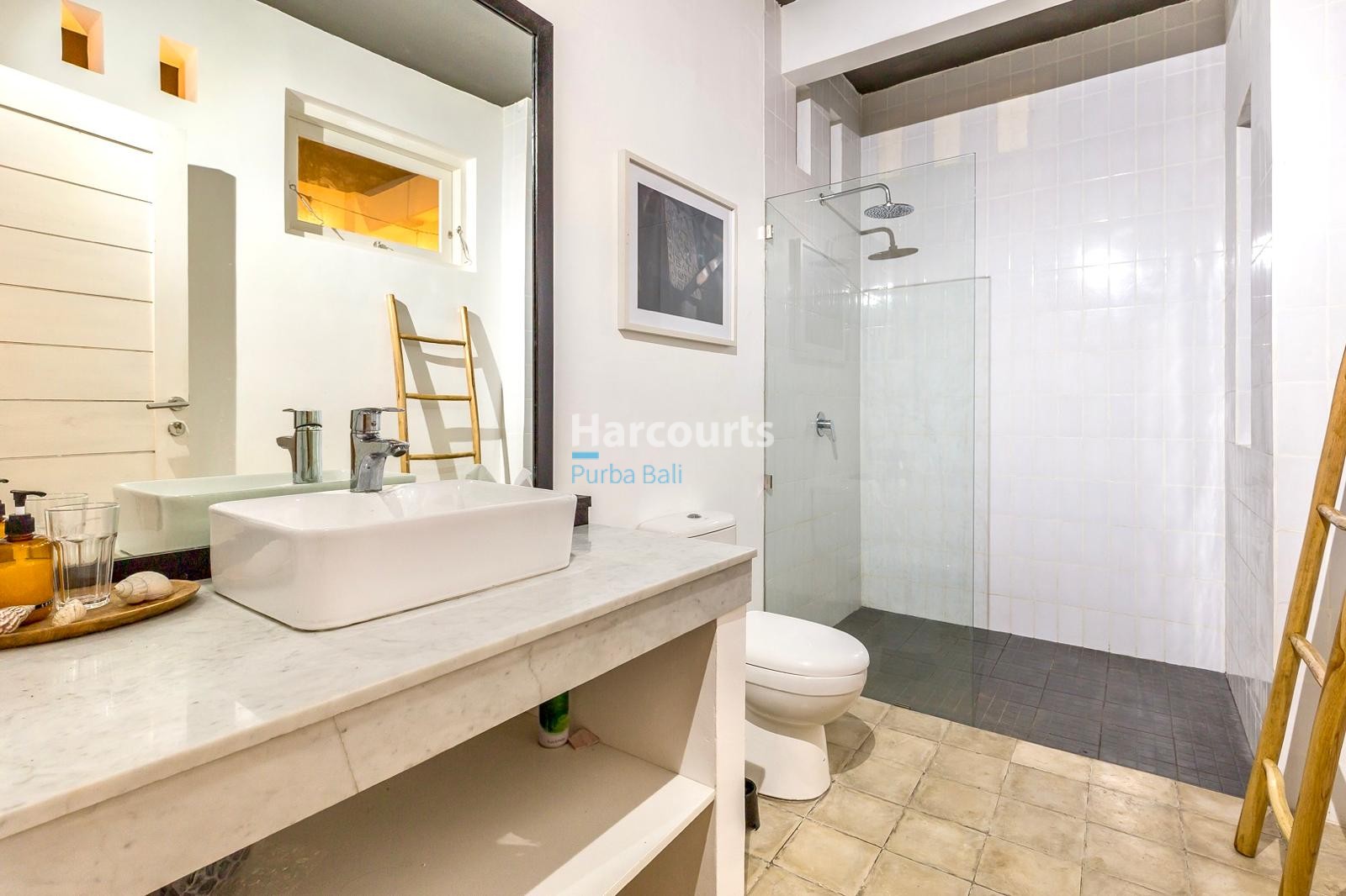 opportunity-purchase-beautiful-level4-holiday-rental