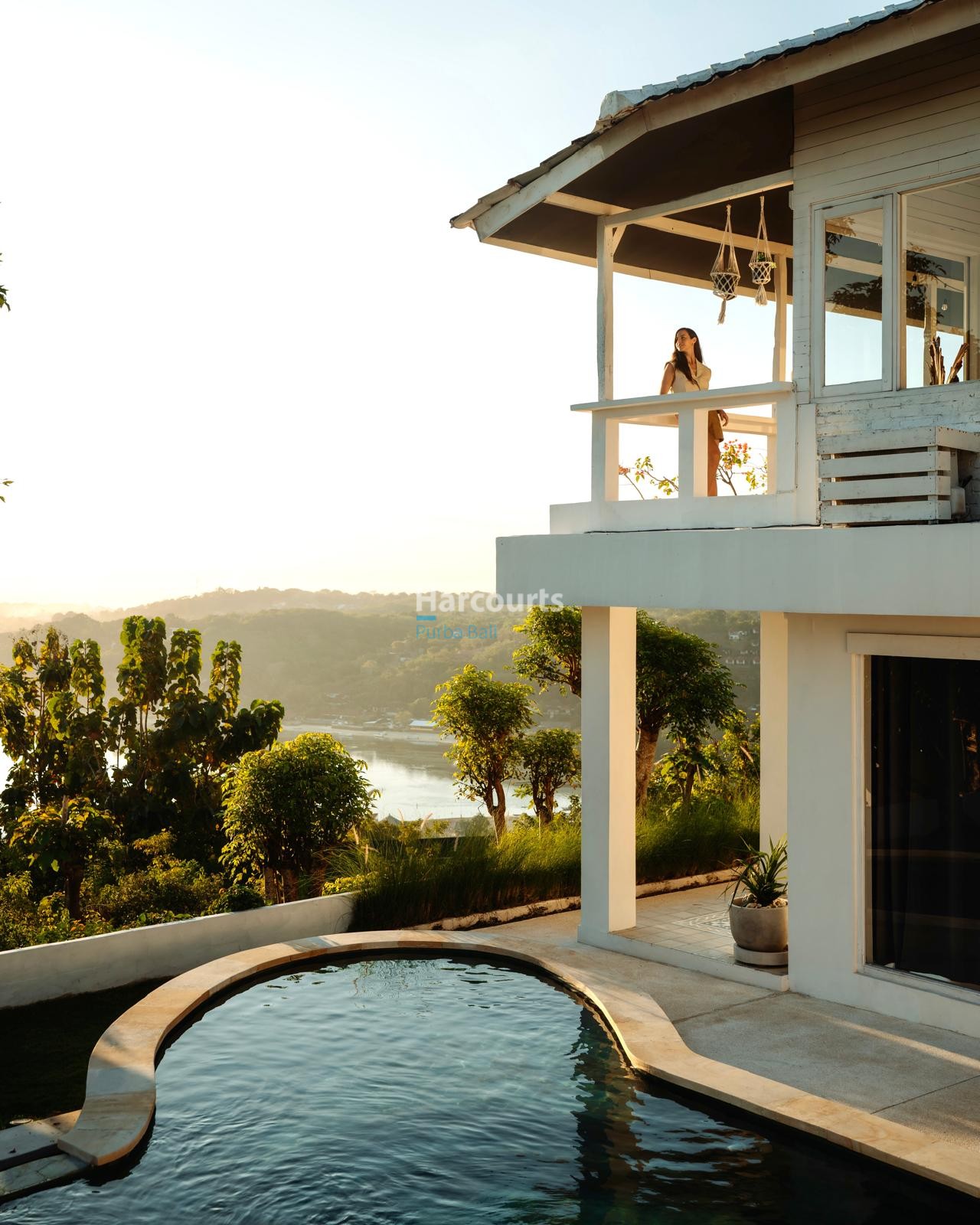 opportunity-purchase-beautiful-level4-swimming-pool