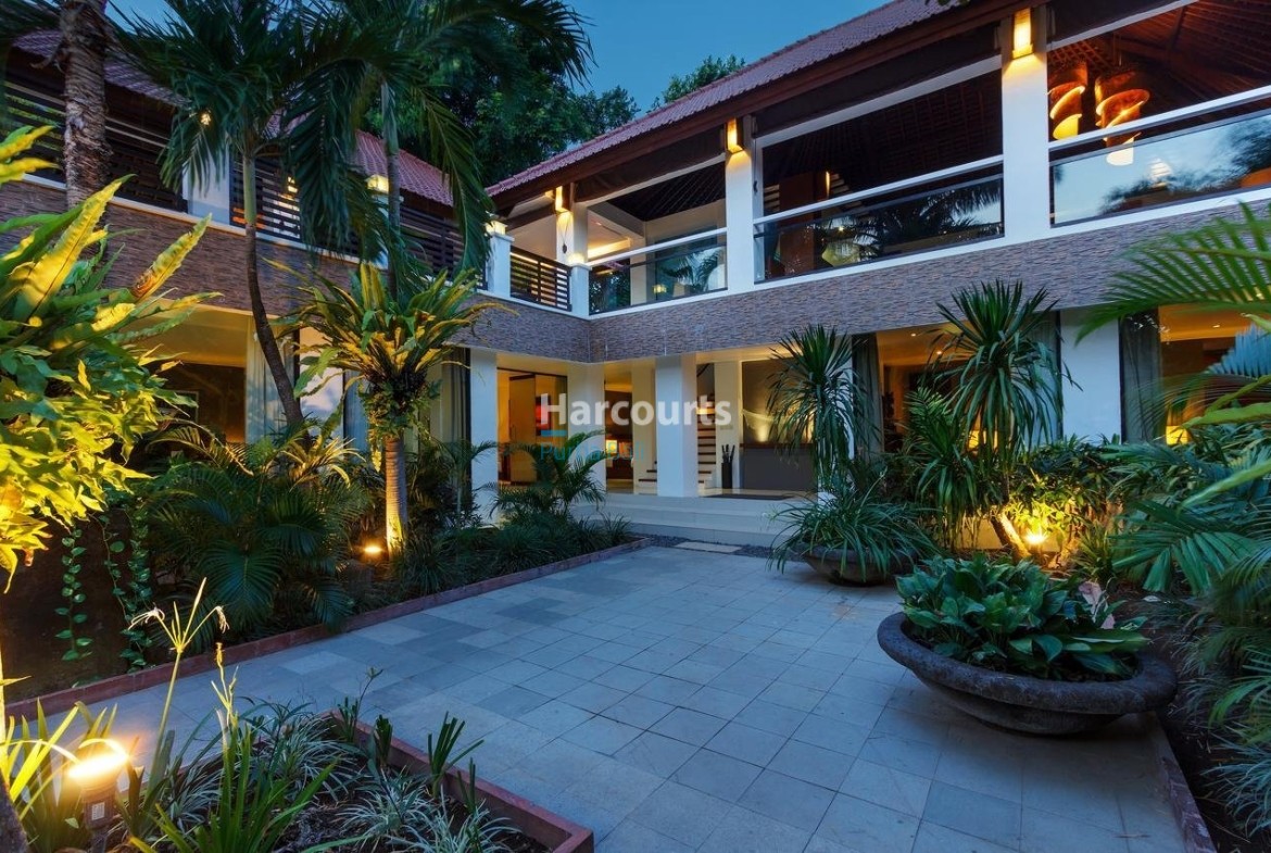 Escape Magnificent Prestigious Luxury Leasehold Opportunity