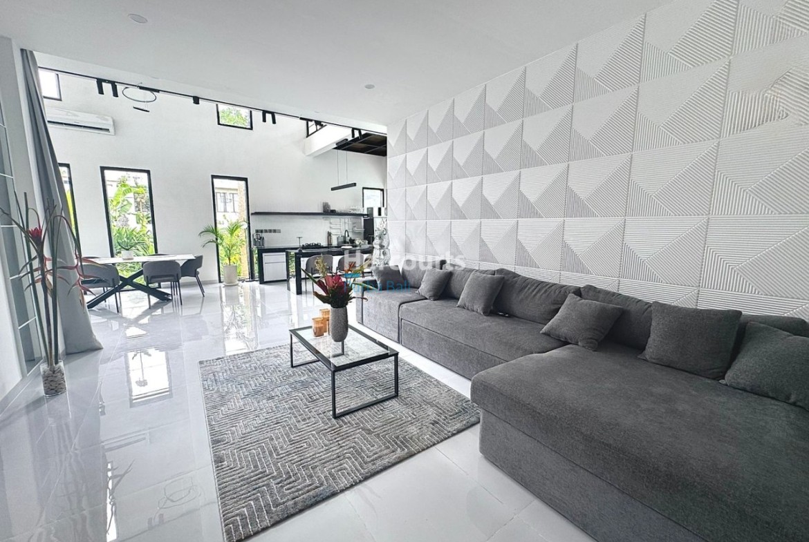 Modern Sanctuary Panoramic Rice Ricefield View