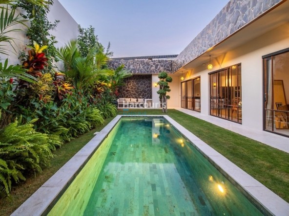 Set Sought After Umalas This Leasehold Opportunity