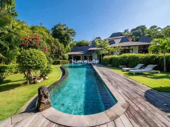 Set Tranquil Heart Umalas Property Investment