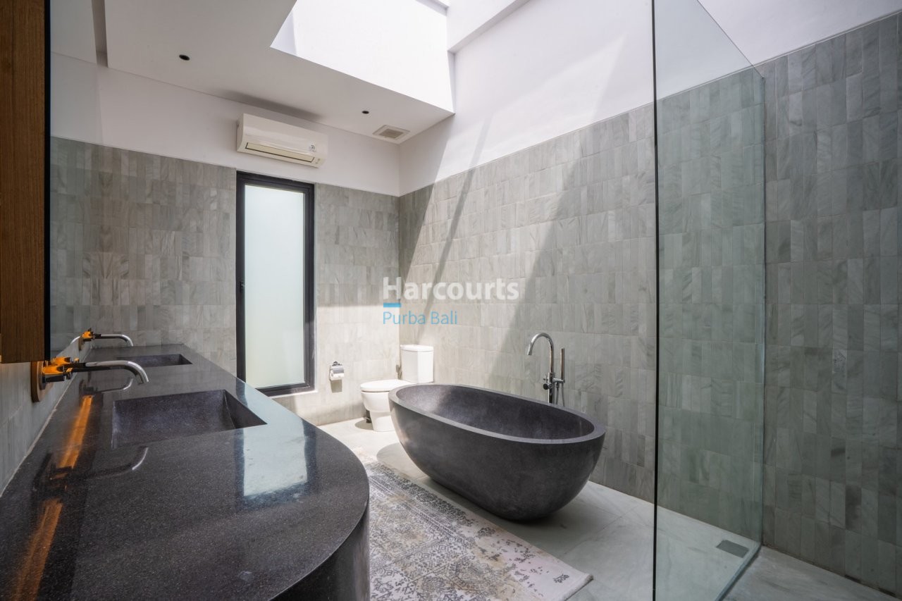 Set Tranquil Tiying Tutul Leasehold Opportunity