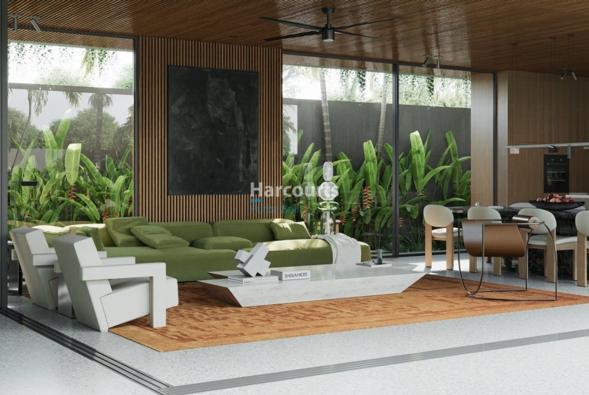 Discover Exceptional Freehold Opportunity Swimming Pool