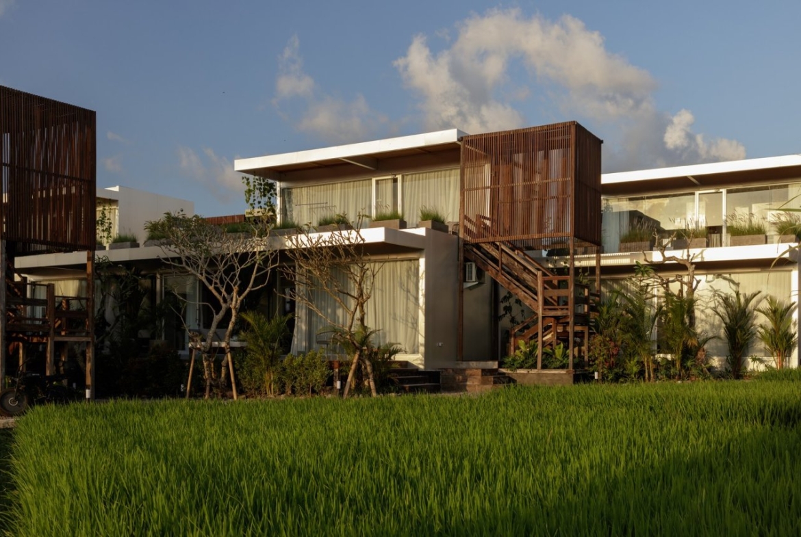 Located Emerging Creative Hub Holiday Rental