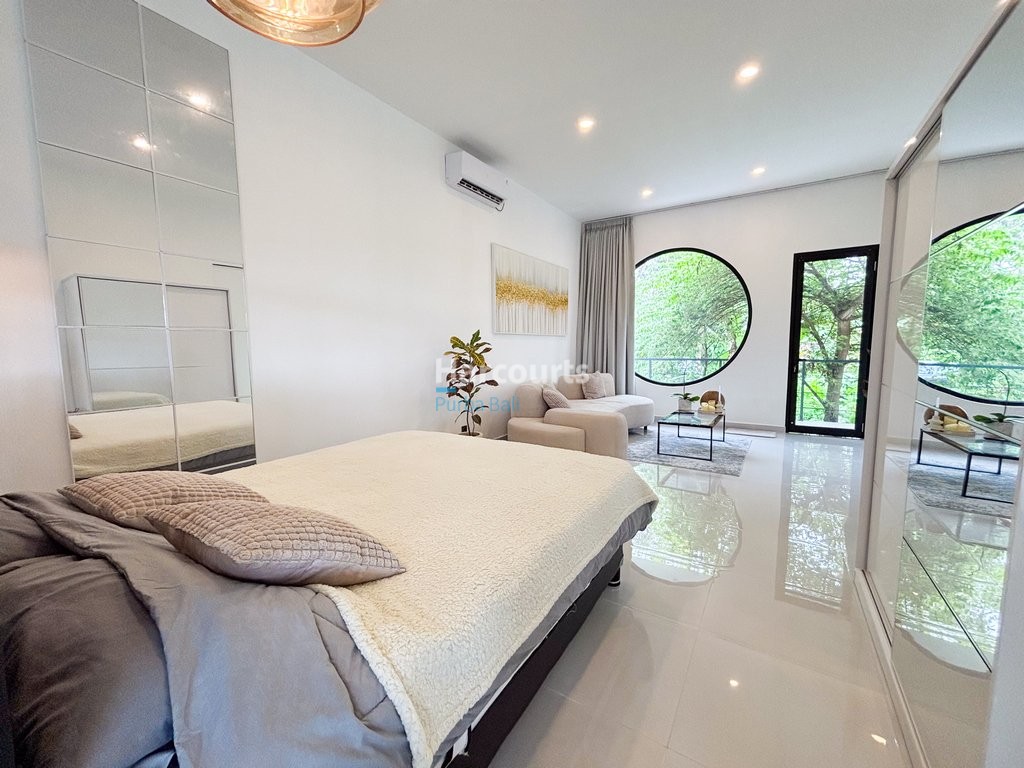 Set Peaceful Tumbak Bayuh Luxury Living