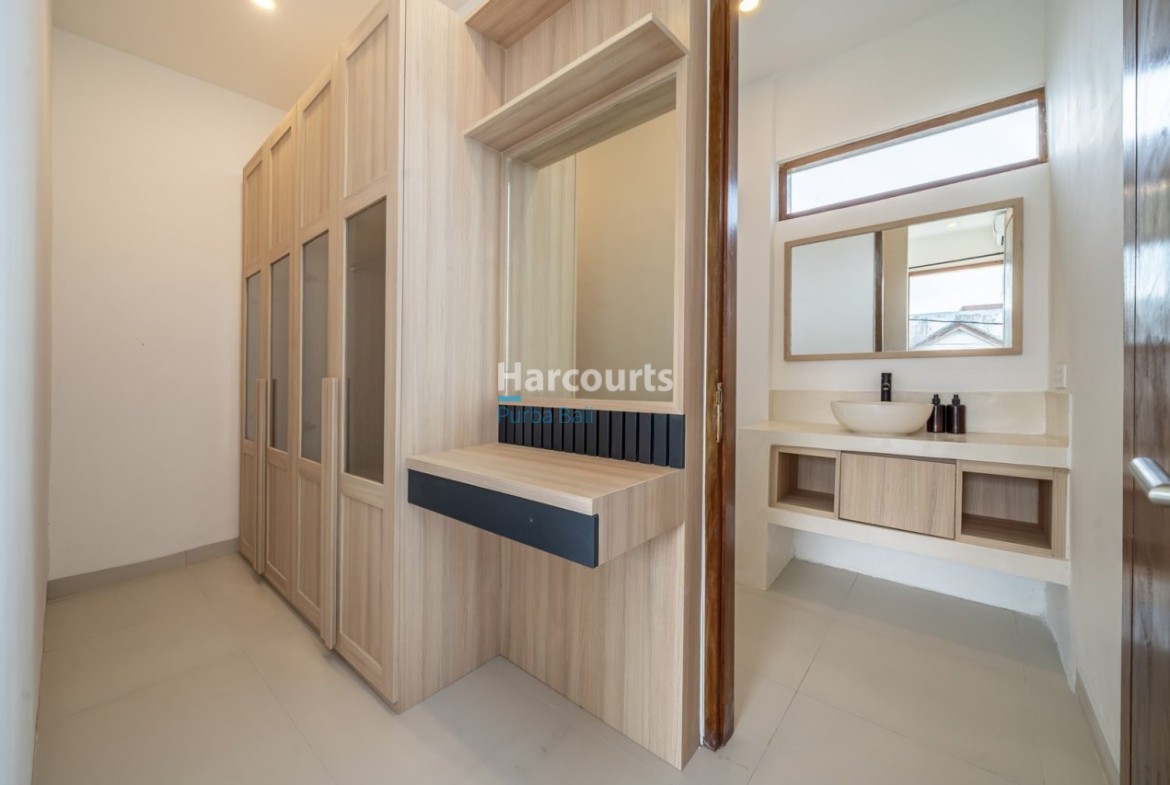 Contemporary 2br Leasehold Villa Freehold Ownership