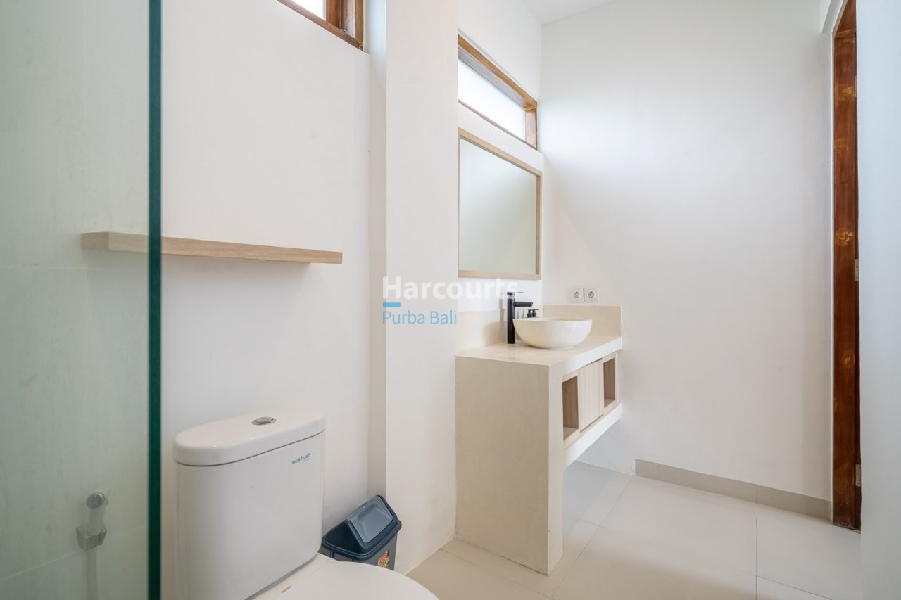 Contemporary 2br Leasehold Villa Leasehold Opportunity